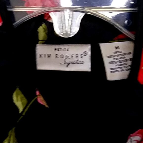 🌹 Kim Rogers Quilted Jacket – Petite M – Black Rose Floral - Picture 5 of 13